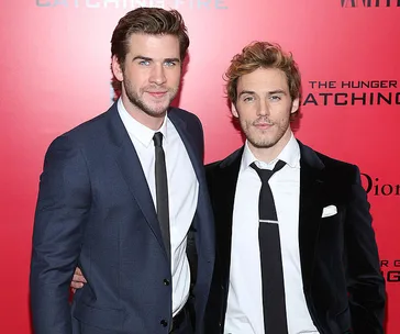 Sam Clafin and Liam Hemsworth 