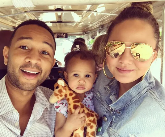 John Legend, Chrissy Teigen, Luna Simone Stephens