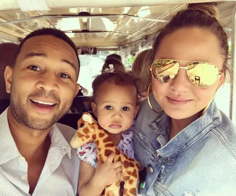 John Legend, Chrissy Teigen, Luna Simone Stephens