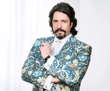 Laurence Llewelyn-Bowen House Rules