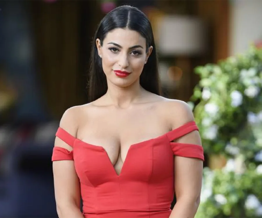 Laura-Ann Rullo from The Bachelor