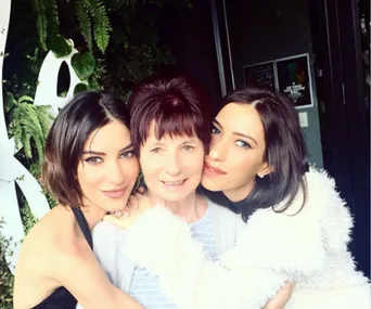 The Veronicas help mum through mystery illness