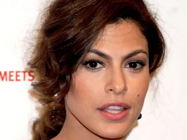 Show flyaway hair who’s boss with our frizz-proof masterclass