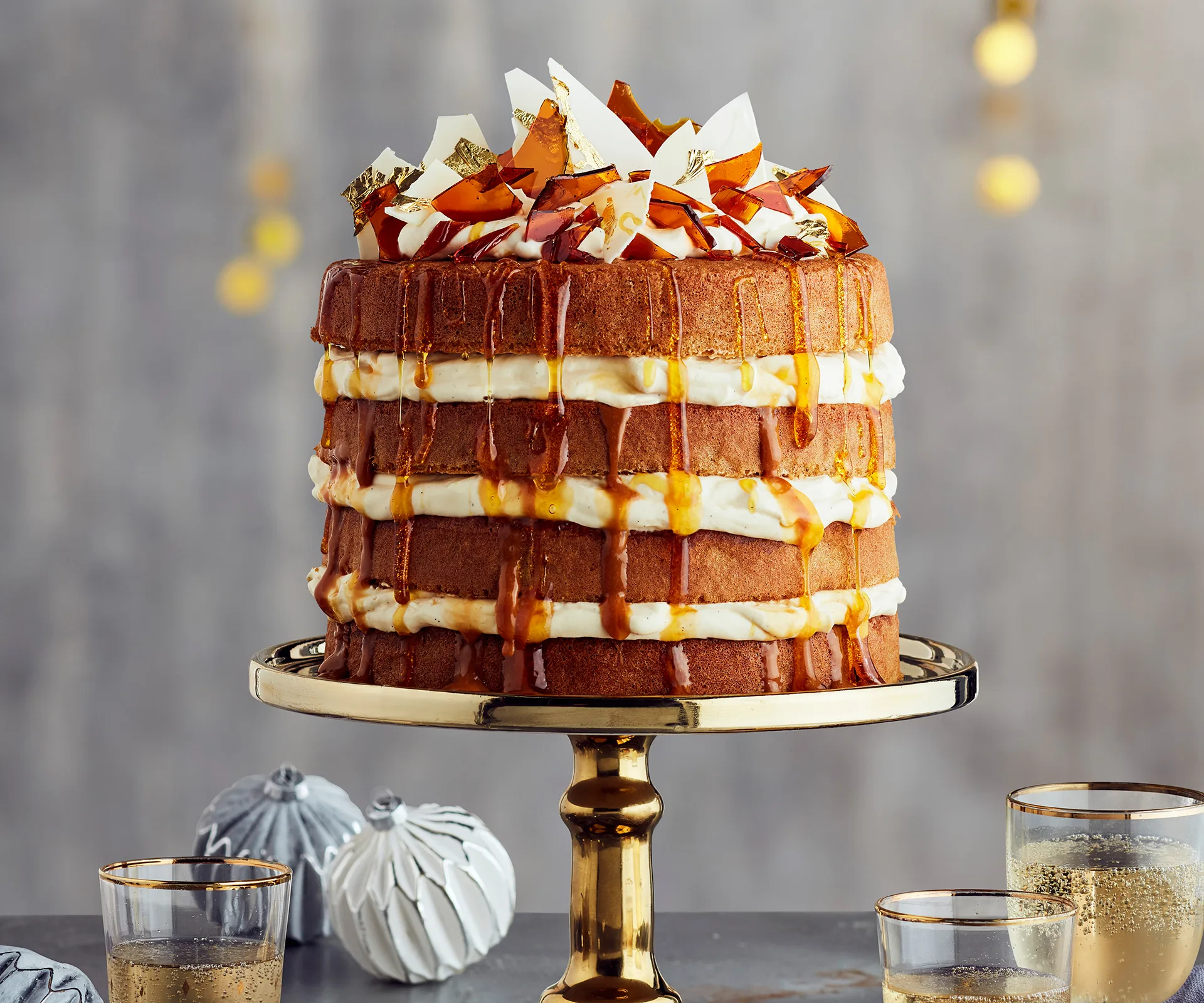 sugar and spice christmas cake