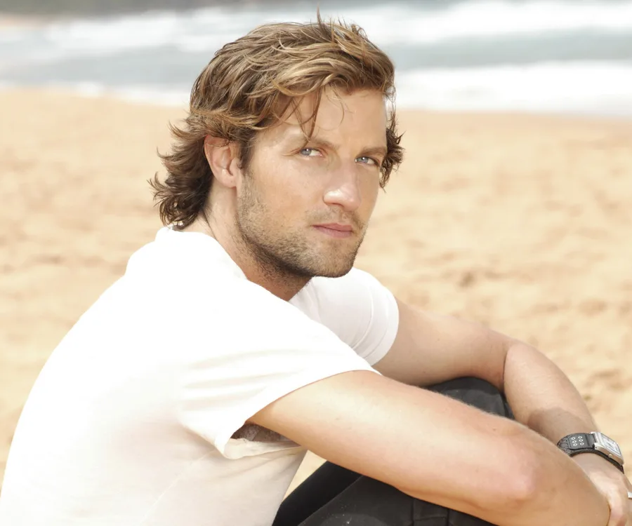 home and away axle whitehead