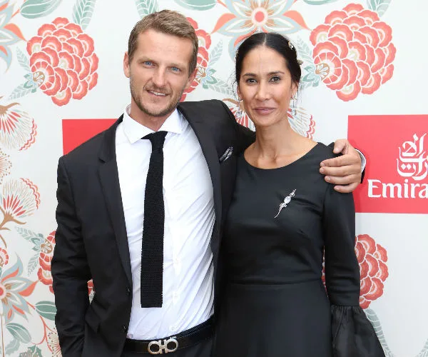 Lindy Klim, Adam Ellis