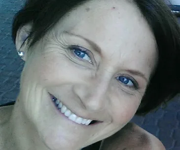 Daughter of murdered mum finds unfinished 21st birthday present when going through her closet