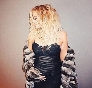 khloe kardashian baby bump