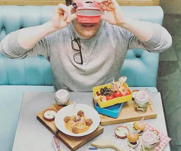 How to score your kids a FREE meal this week with Jamie Oliver