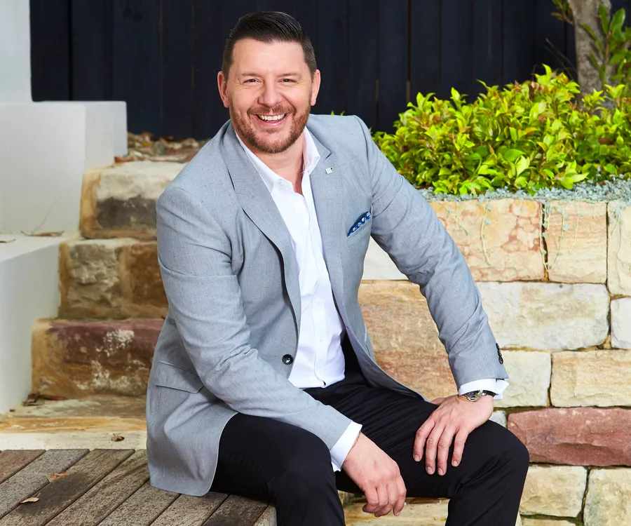 manu feildel