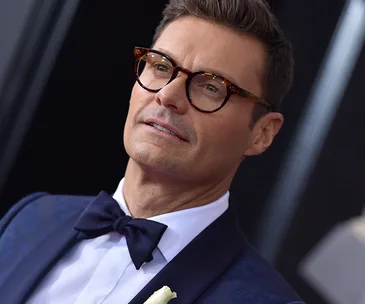 Ryan Seacrest SNUBBED on the Oscars' red carpet