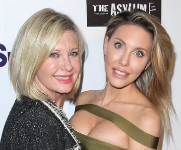 Olivia Newton-John and Chloe Lattanzi