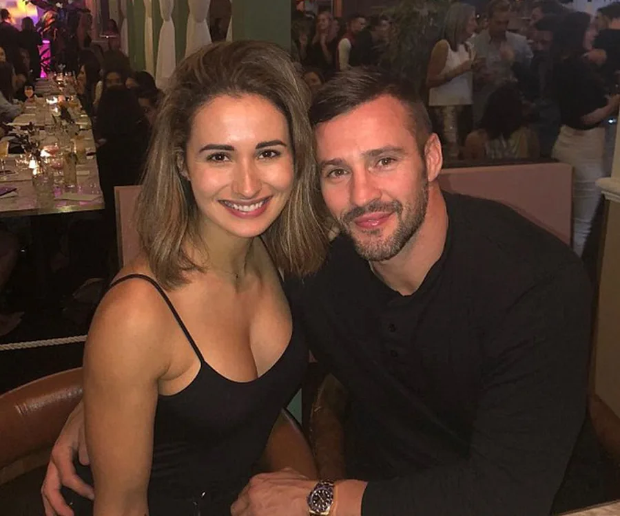 Kris Smith and girlfriend Instagram
