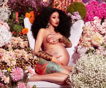 Cardi B, pregnant in flowers
