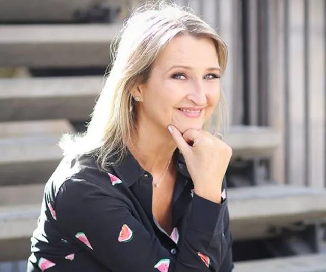 Elaine Davies