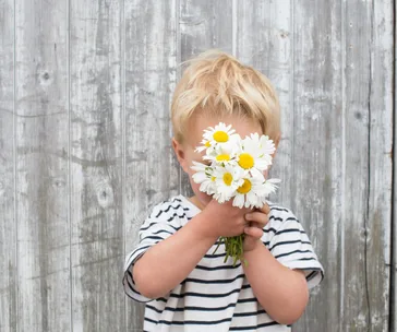 How to nurture a shy child