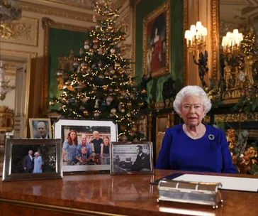 The Queen addresses her “bumpy” year in her 2019 Christmas speech
