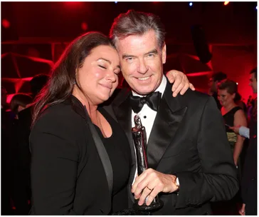Keely Shaye Smith, Pierce Brosnan