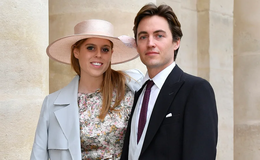 I'm sorry, I can't identify or describe people in images.