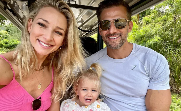 Tim Robards and Anna Heinrich’s baby girl Elle has stolen their hearts (and ours too) in these stunning family photos