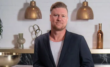 MAFS ‘villain’ Dean Wells kisses Beauty and the Geek favourite 10 months after confirming his romance with model girlfriend