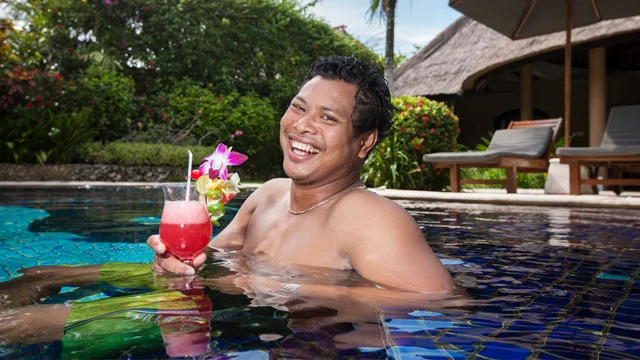 Oh no Rhonda! Ketut's having a baby!