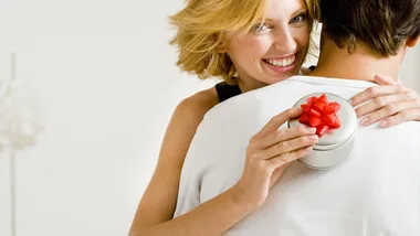 Cheating men spend more on their mistress than their wife