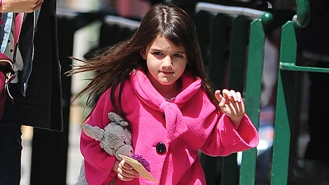 Suri Cruise breaks arm