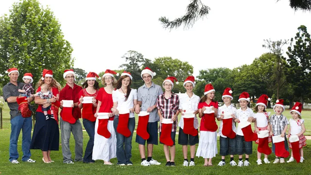 Australia's biggest family wants another baby for Christmas!