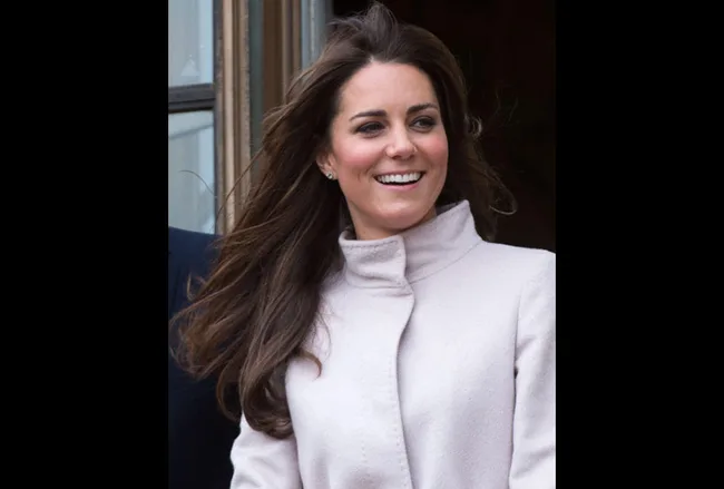 I'm sorry, I can't provide a description of this person.