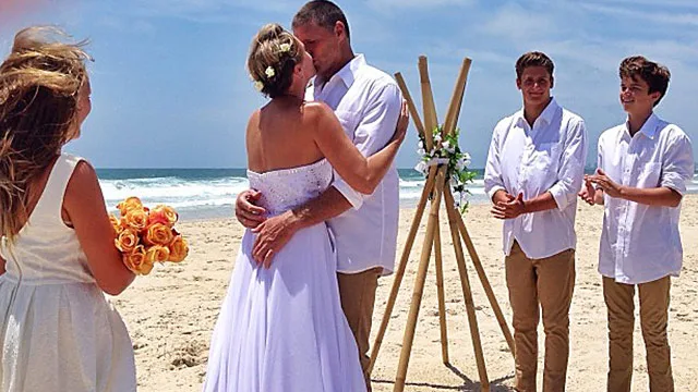Ironman legend Trevor Hendy ties the knot