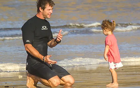 Chris Hemsworth beach