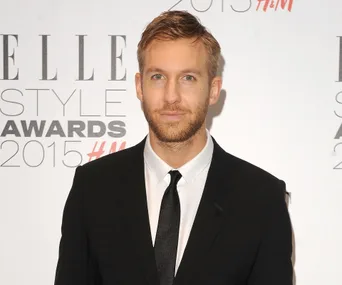 Man in black suit at Elle Style Awards 2015.