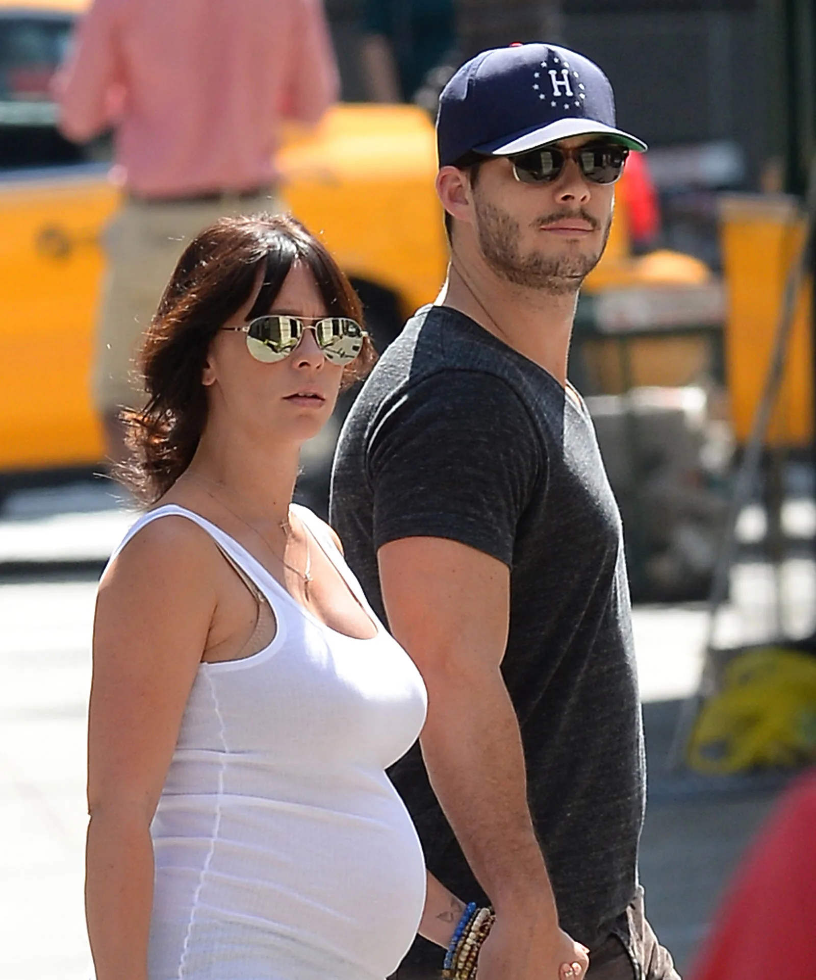 Jennifer Love Hewitt and Brian Hallisay