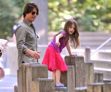 Tom Cruise and Suri Cruise 