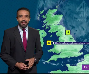 Liam Dutton Channel 4 Weather Presenter 