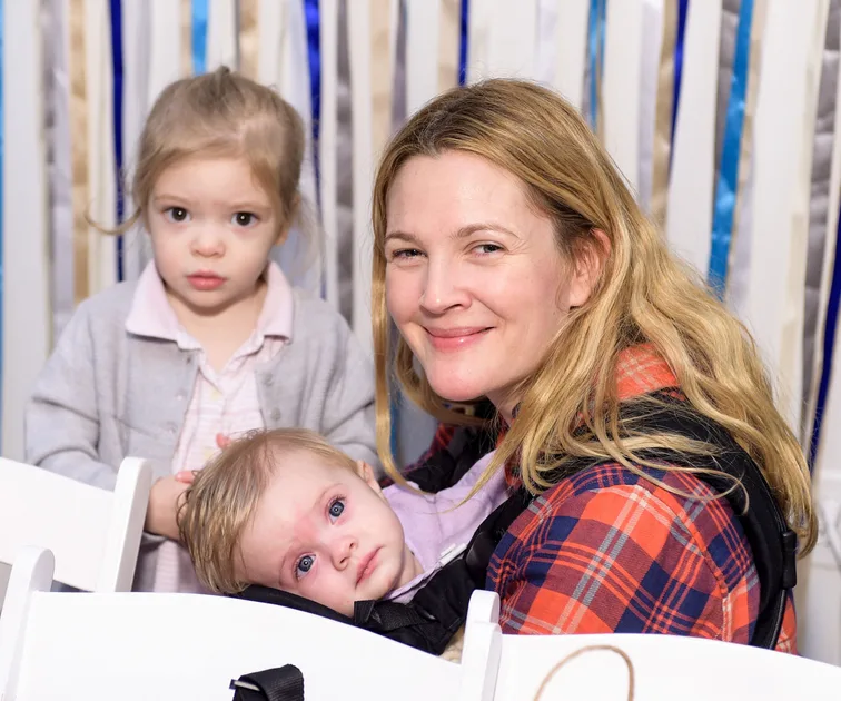 Drew Barrymore reveals battle with postpartum depression(02)