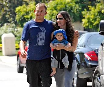 Alanis Morisette with Mario ‘Souleye’ Treadway and baby Ever.
