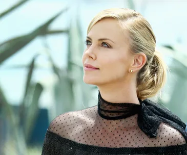 Charlize Theron 