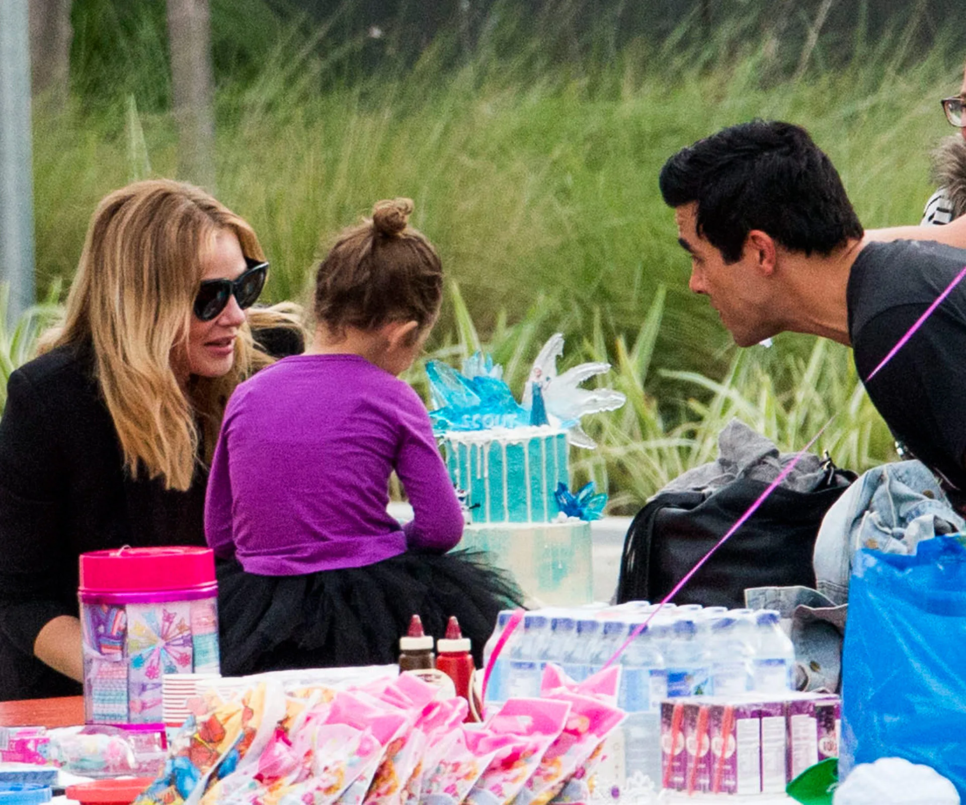 Jessica Marais, Scout and James Stewart