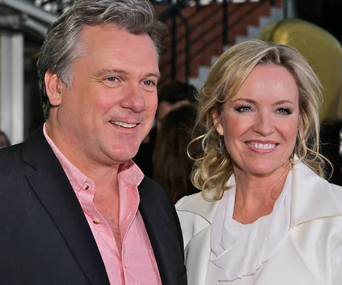 Erik Thomson and Rebecca Gibney