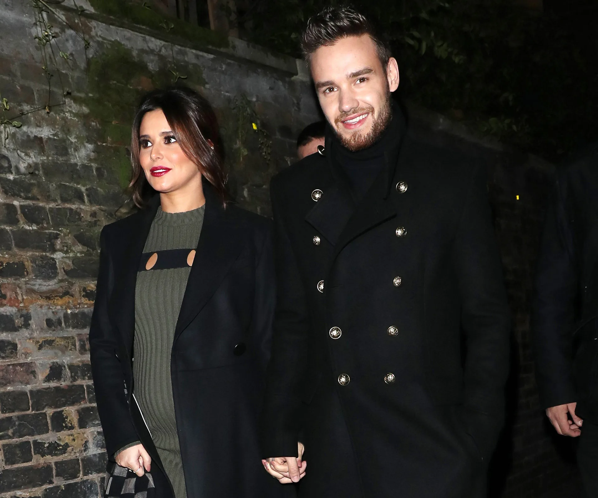 Cheryl Cole shows off bump on date with Liam Payne