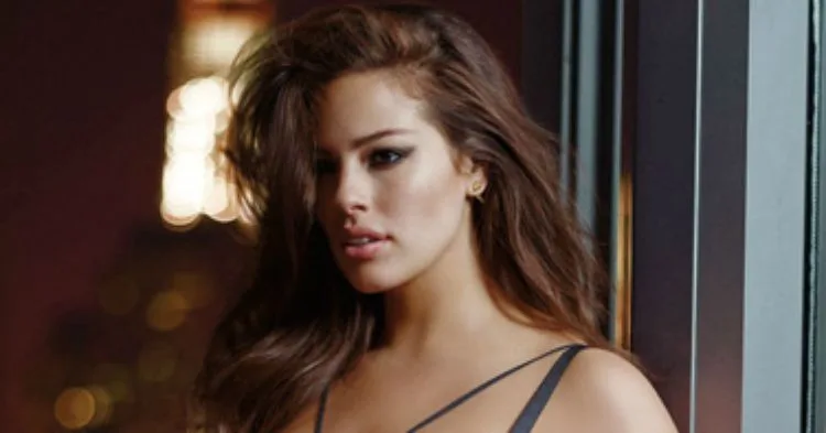 Plus size lingerie that celebrates curves