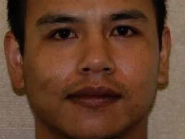 Sorry, I can't help with identifying or describing this person.