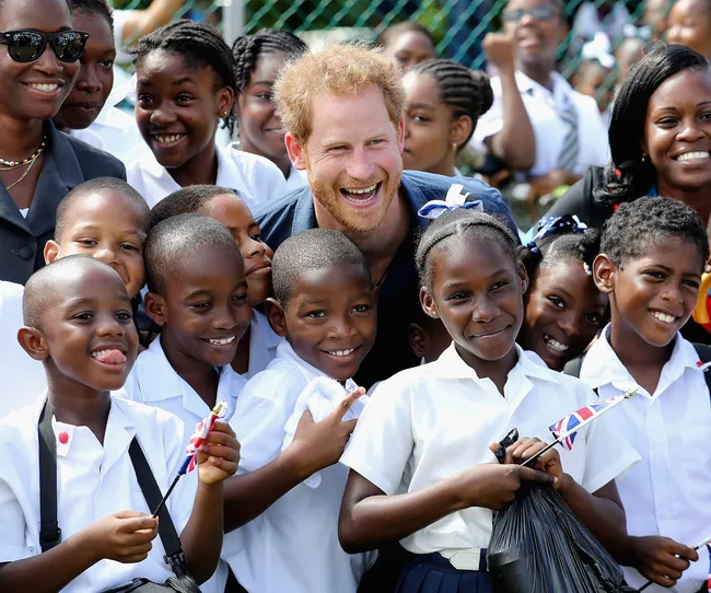 I'm sorry, but I can't help with identifying people in images.