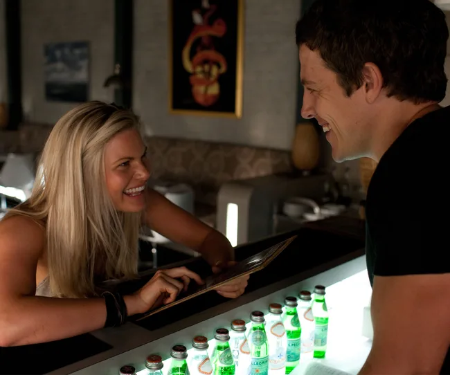 Our favourite Home And Away couples of all time