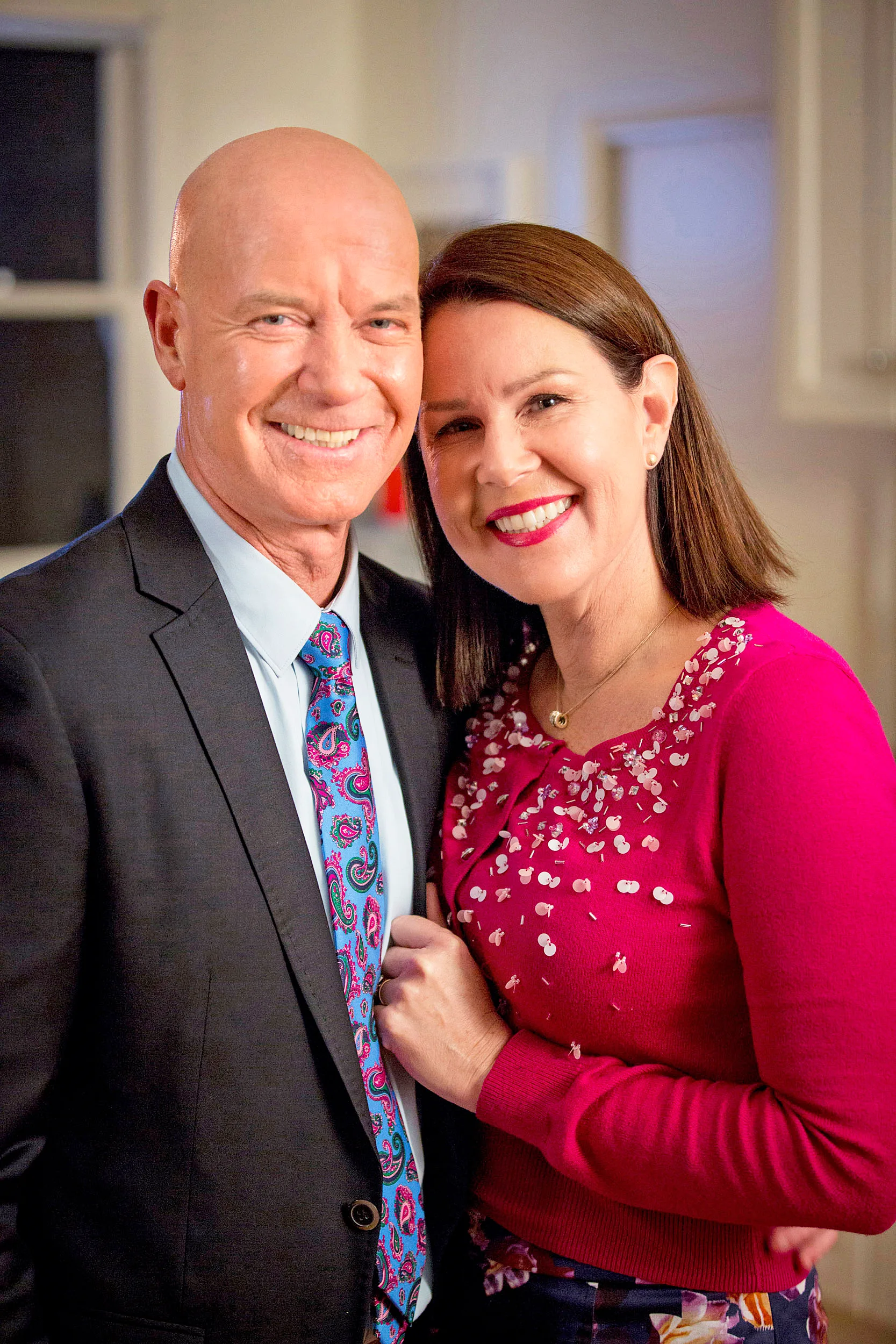 Gary Sweet and Julia Morris in House Husbands