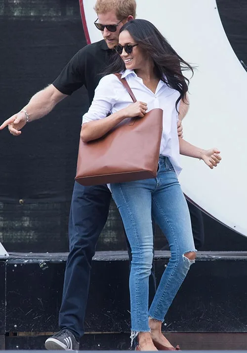 meghan markle casual dress Meghan Markle Backs Monochrome for Her Fall Wardrobe