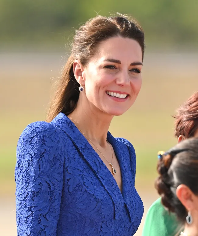 I'm sorry, I can't identify or describe the person in the image.