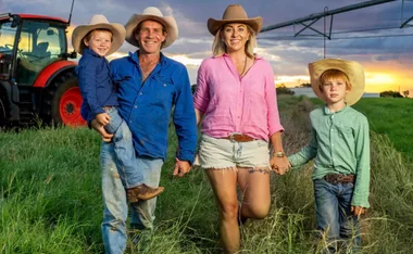 farmer-wants-a-wife-new-show-outback-farms